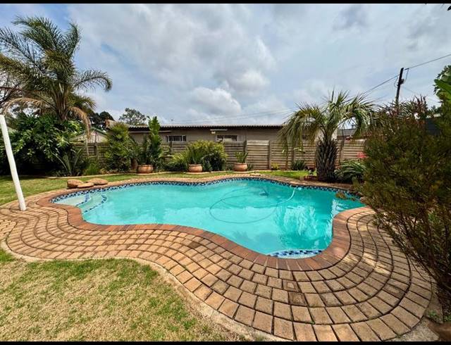 6 BEDROOM HOUSE FOR SALE IN CLAYVILLE